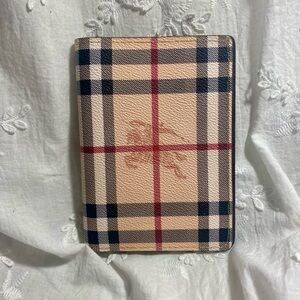 Vintage Burberry Haymarket Passport Holder Card Organizer